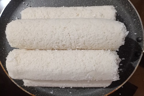 Kerala Puttu / Steam Cake - Six Loves